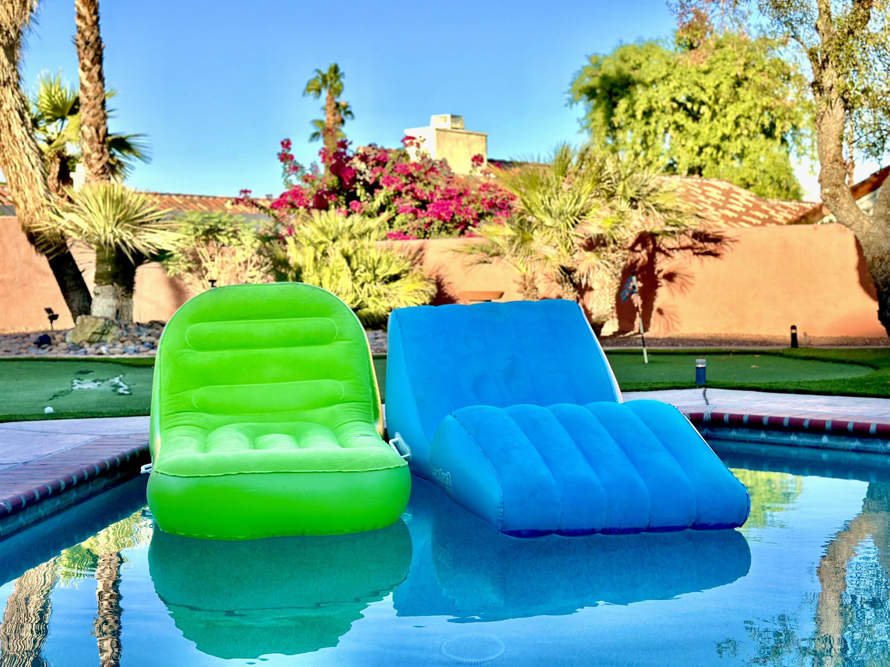43622 Warner Trail Palm Desert, CA 92211 - Photo 38 of 51 a view of a chairs in a backyard