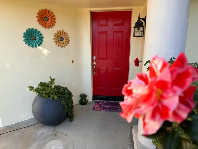 $3,500 | 43622 Warner Trail, Palm Desert, CA 92211