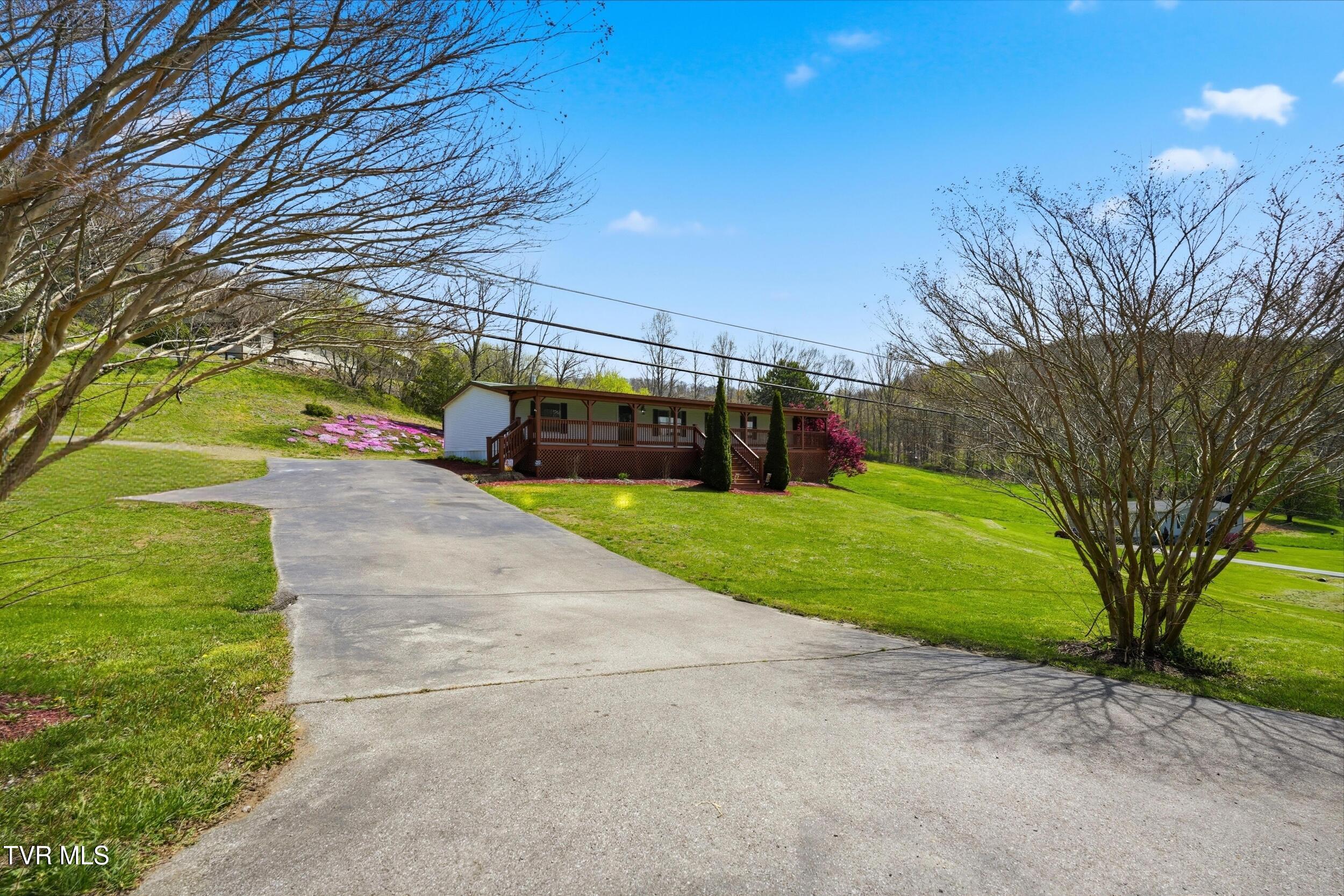 17953 Nordyke Road Bristol, VA 24202 - Photo 2 of 35 3_dsc02473_autoremove_25447503
