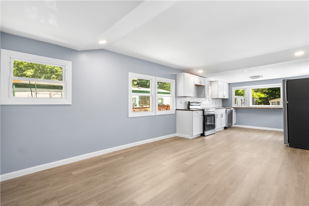 8 Ln 4 Coventry, RI 02816 - Photo 5 of 19