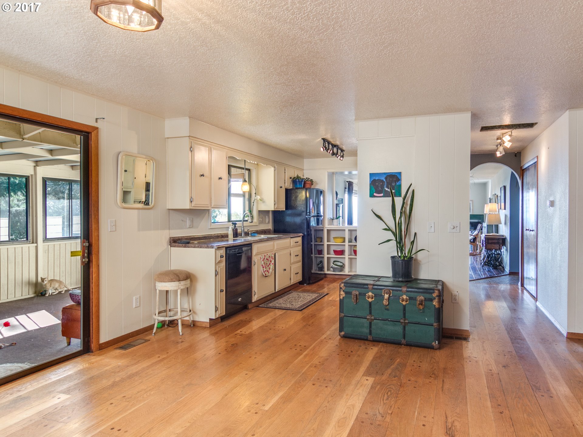 8022 Northwest Reed Drive Portland, OR 97229 - Photo 9 of 27 Gallery Image 9