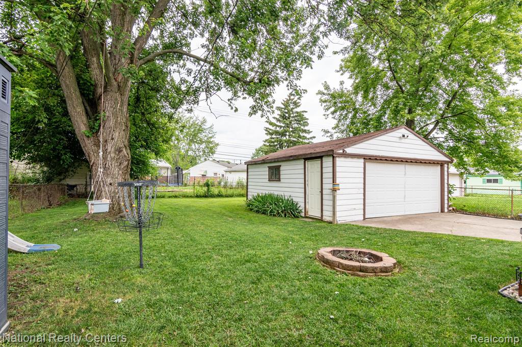 1084 South Henry Ruff Road Westland, MI 48186 - Photo 12 of 14