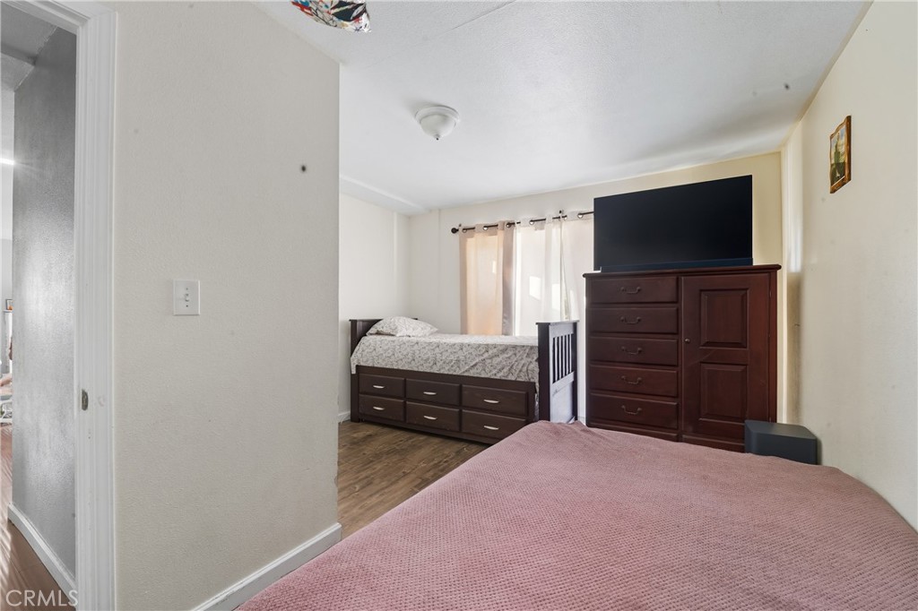 409 West Cedar Street Compton, CA 90220 - Photo 19 of 26