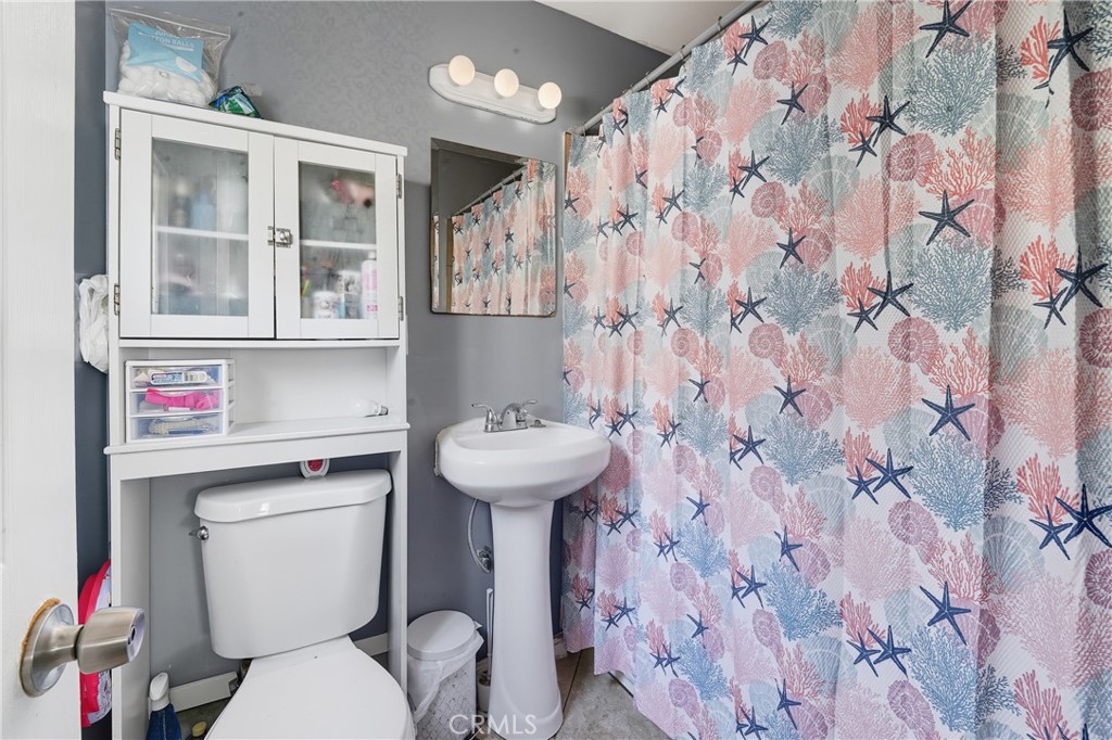 409 West Cedar Street Compton, CA 90220 - Photo 20 of 26