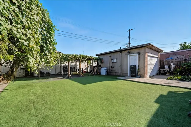 $640,000 | 409 West Cedar Street, Compton, CA 90220