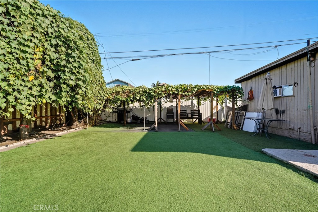 409 West Cedar Street Compton, CA 90220 - Photo 23 of 26