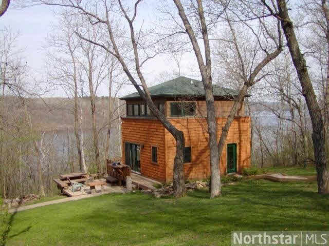 216 Ilwaco Road River Falls, WI 54022 - Photo 1 of 9 Gallery Image 1