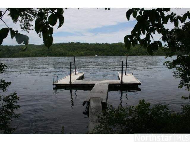 216 Ilwaco Road River Falls, WI 54022 - Photo 2 of 9 Gallery Image 2