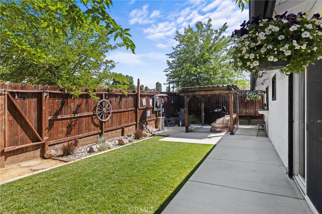 4913 Sparrow Hawk Lane Paso Robles, CA 93446 - Photo 24 of 33 a view of a house with backyard and sitting area