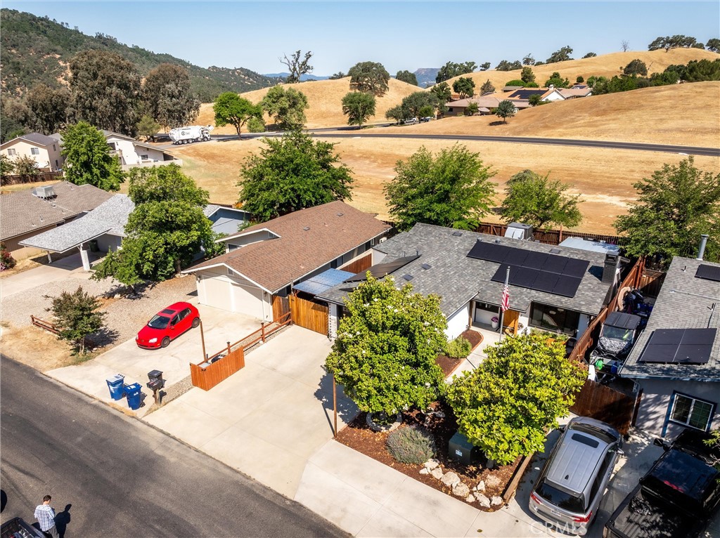 4913 Sparrow Hawk Lane Paso Robles, CA 93446 - Photo 29 of 33 an aerial view of house with yard