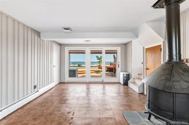 $1,450,000 | 167 Secatogue Lane West, West Islip, NY 11795