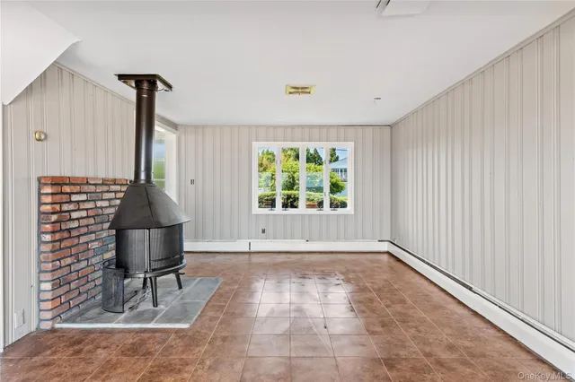 $1,450,000 | 167 Secatogue Lane West, West Islip, NY 11795