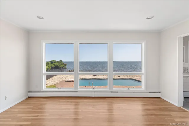 $1,450,000 | 167 Secatogue Lane West, West Islip, NY 11795