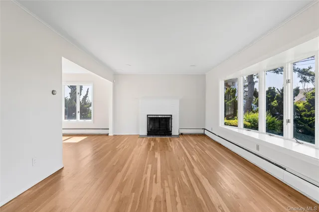 $1,450,000 | 167 Secatogue Lane West, West Islip, NY 11795