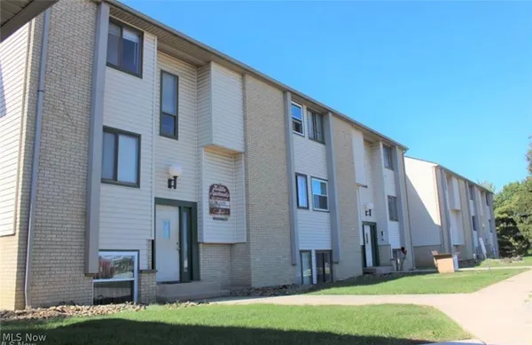 $650 | 623 Lovers Lane, Unit B3, Steubenville, OH 43953