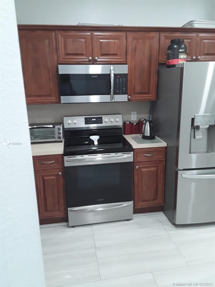 5922 Riverside Avenue Tamarac, FL 33321 - Photo 8 of 34