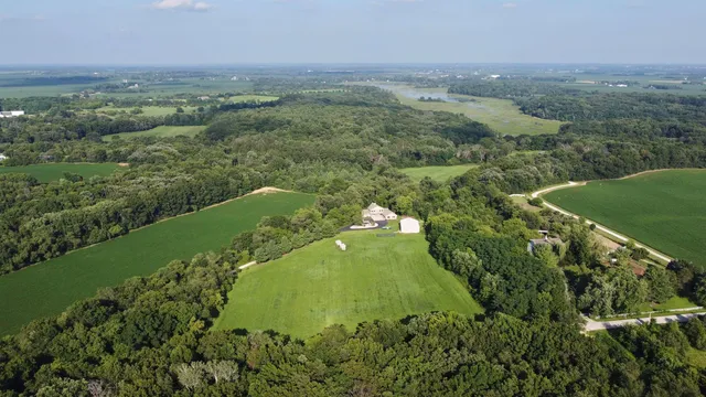 $1,390,000 | N7182 McCabe Road, Elkhorn, WI 53121