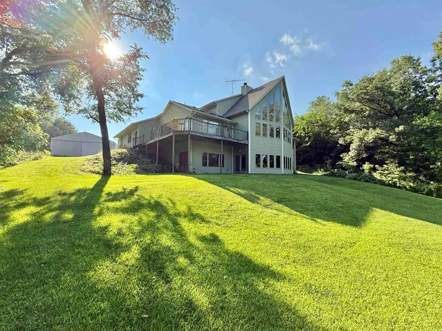 $1,390,000 | N7182 McCabe Road, Elkhorn, WI 53121