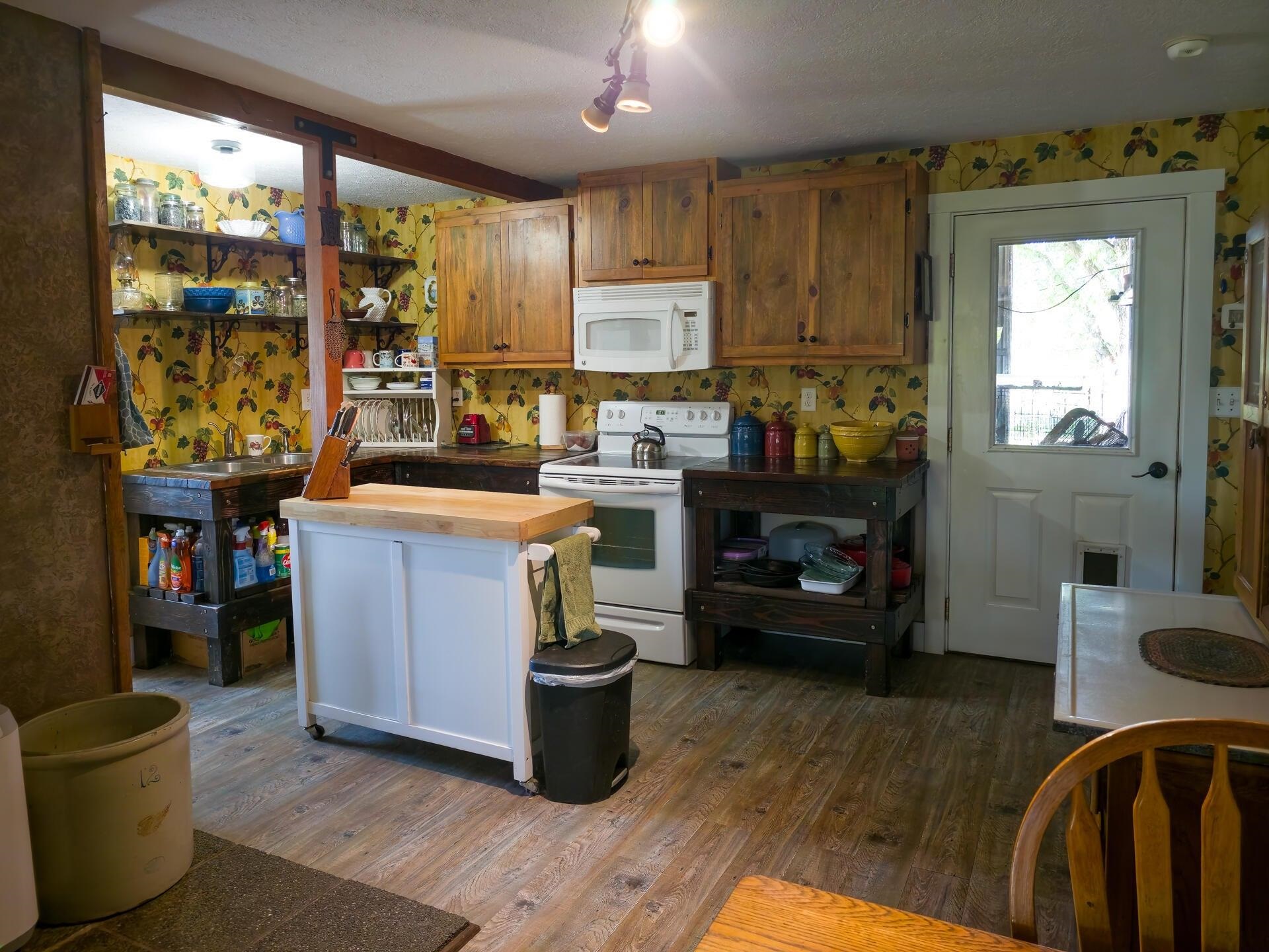 1239 Kewa-Meteor Road Inchelium, WA 99138 - Photo 8 of 38