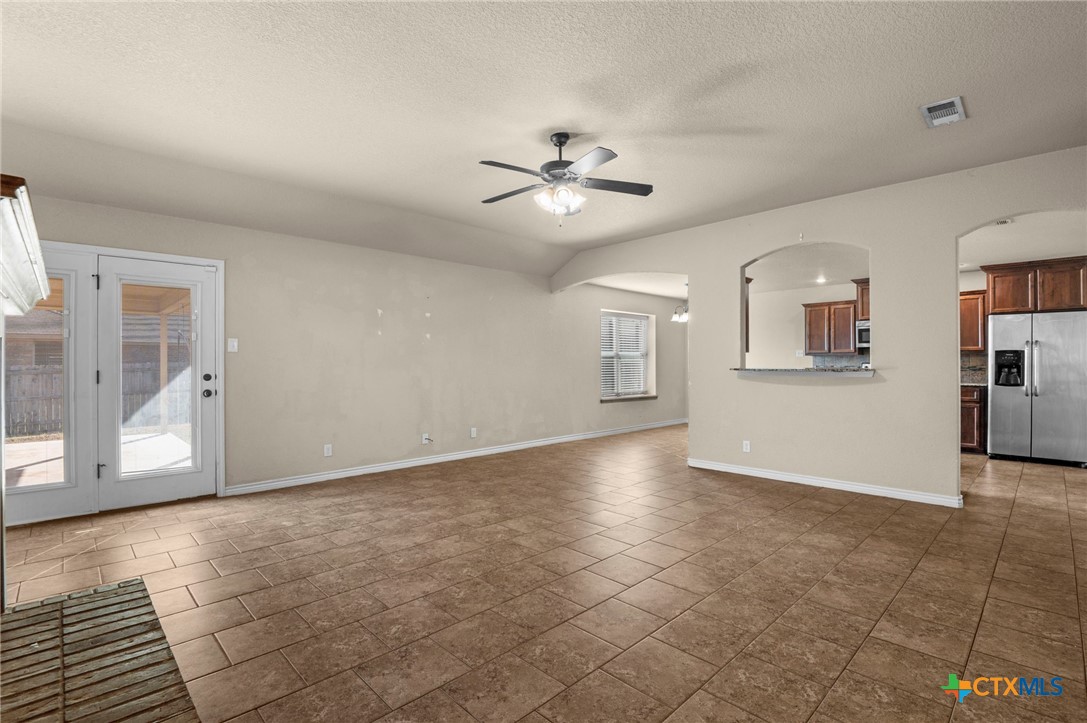 3710 Anvil Range Road Killeen, TX 76549 - Photo 8 of 32 a view of a livingroom with a ceiling fan and window