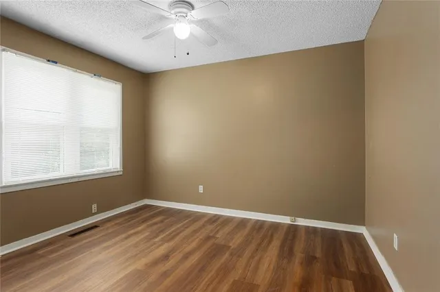 $185,000 | 6114 North Main Street, Gladstone, MO 64118