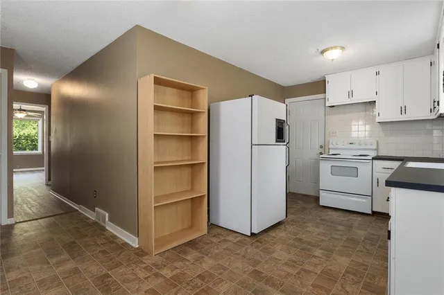 $185,000 | 6114 North Main Street, Gladstone, MO 64118