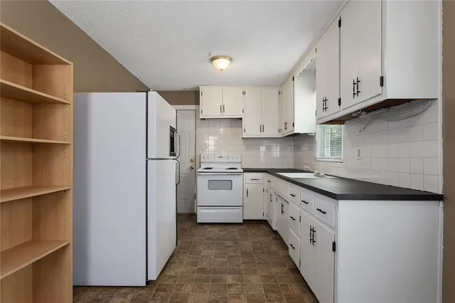 $185,000 | 6114 North Main Street, Gladstone, MO 64118