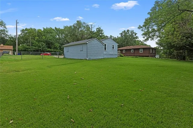 $185,000 | 6114 North Main Street, Gladstone, MO 64118