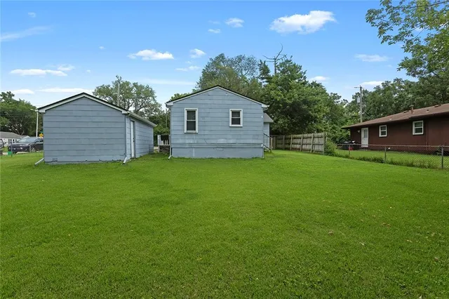 $185,000 | 6114 North Main Street, Gladstone, MO 64118