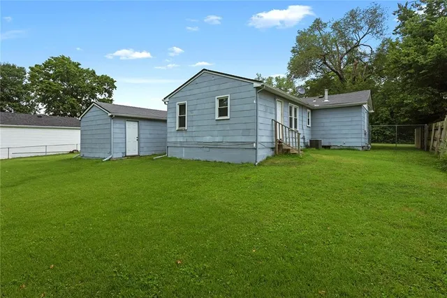 $185,000 | 6114 North Main Street, Gladstone, MO 64118