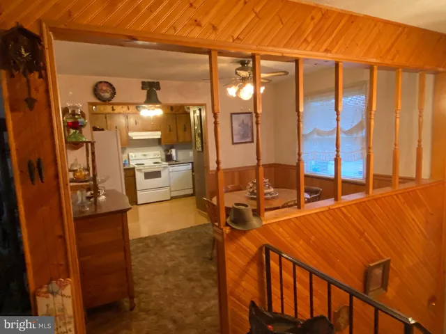 a view of a walk in closet