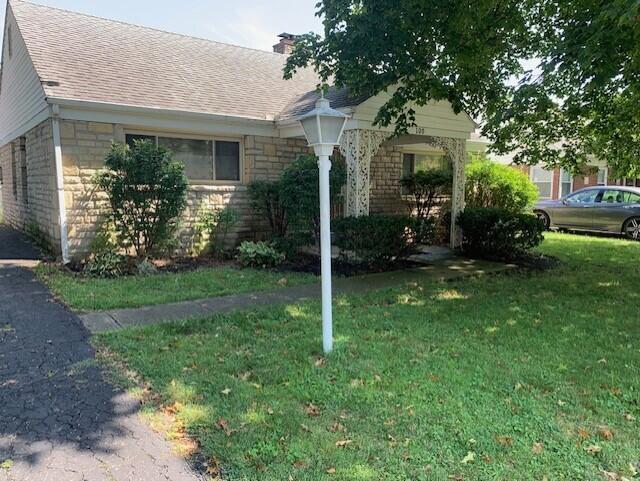 100 North Ashburton Road Columbus, OH 43213 - Photo 1 of 5 Front