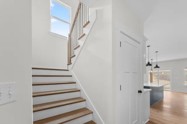 $525,000 | 288 Woodland Creek Drive, McMinnville, TN 37110