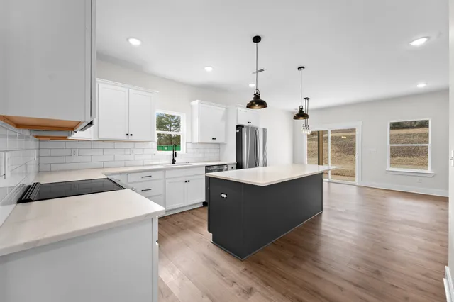 $525,000 | 288 Woodland Creek Drive, McMinnville, TN 37110