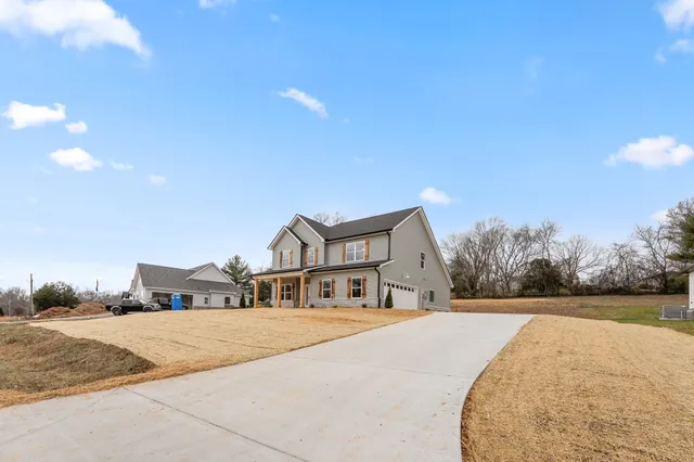 $525,000 | 288 Woodland Creek Drive, McMinnville, TN 37110