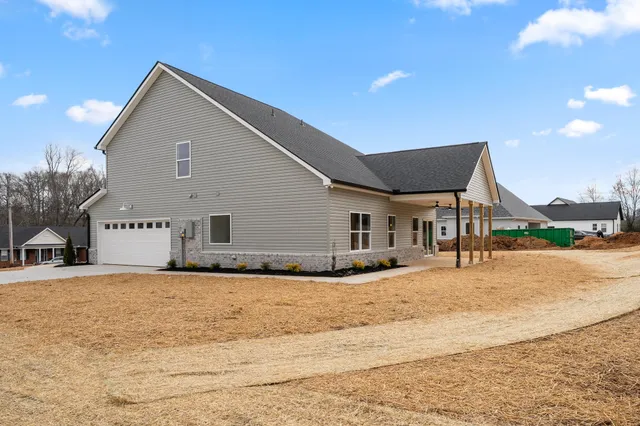 $525,000 | 288 Woodland Creek Drive, McMinnville, TN 37110