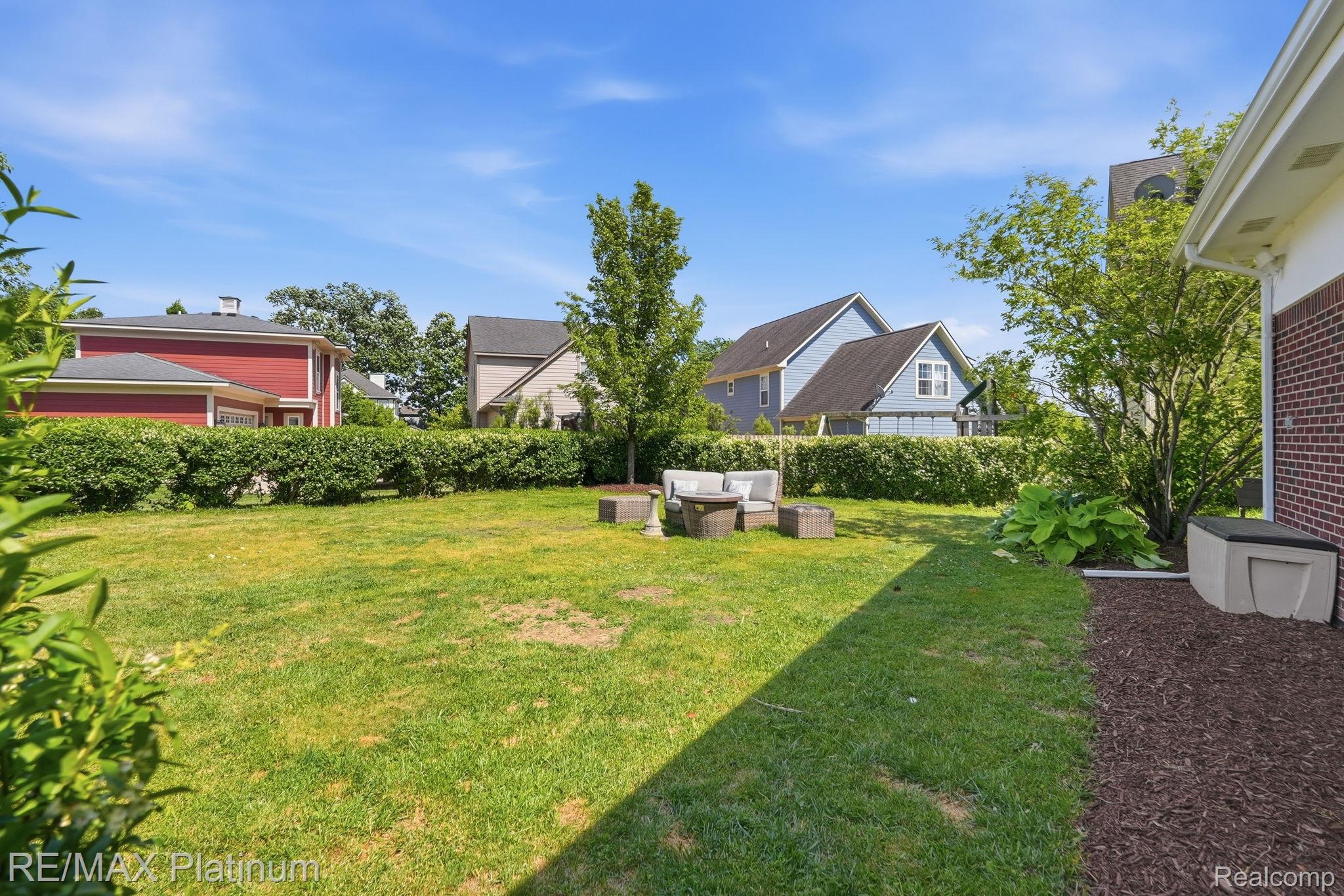 1713 Town Commons Drive Howell, MI 48855 - Photo 39 of 44 43-web-or-mls-1713_Town_Commons_Dr_043.jpg
