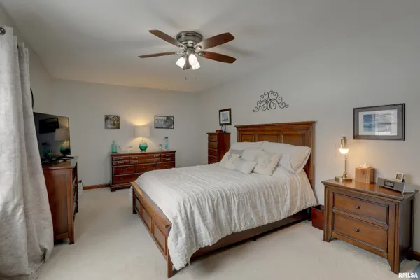 $475,000 | 5434-5438 State Street, Quincy, IL 62305