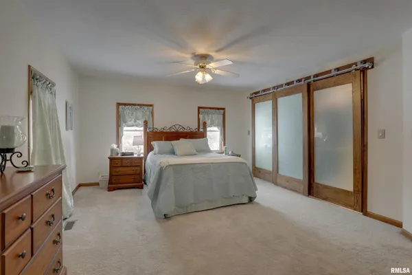 $475,000 | 5434-5438 State Street, Quincy, IL 62305