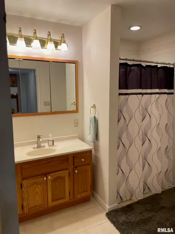 $475,000 | 5434-5438 State Street, Quincy, IL 62305