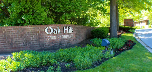 $325,000 | 7834 West Forest Hill Court, Unit 2CR, Palos Heights, IL 60463