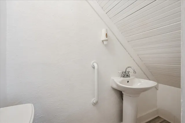 $255,000 | 616 Elk Street, Sabula, IA 52070