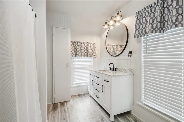 $255,000 | 616 Elk Street, Sabula, IA 52070