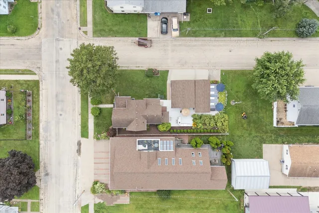 $255,000 | 616 Elk Street, Sabula, IA 52070