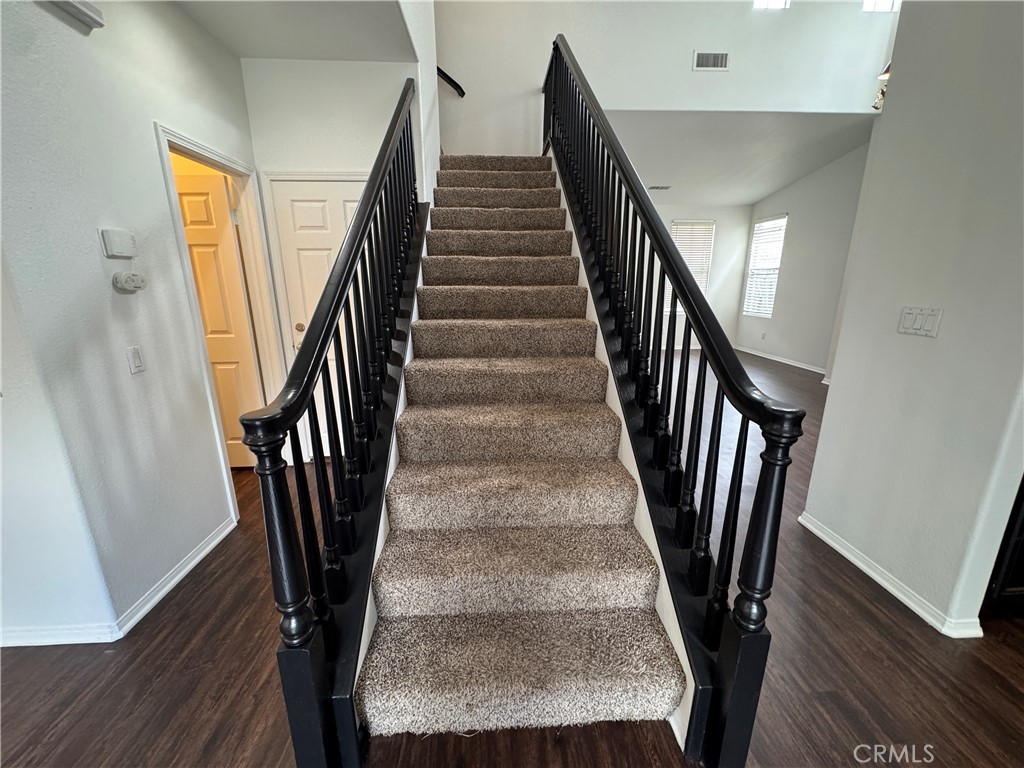28291 Cedar Lane Saugus, CA 91350 - Photo 18 of 48