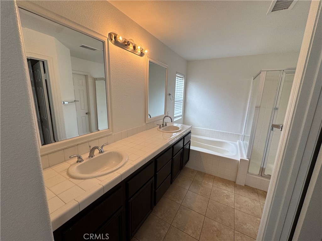 28291 Cedar Lane Saugus, CA 91350 - Photo 25 of 48