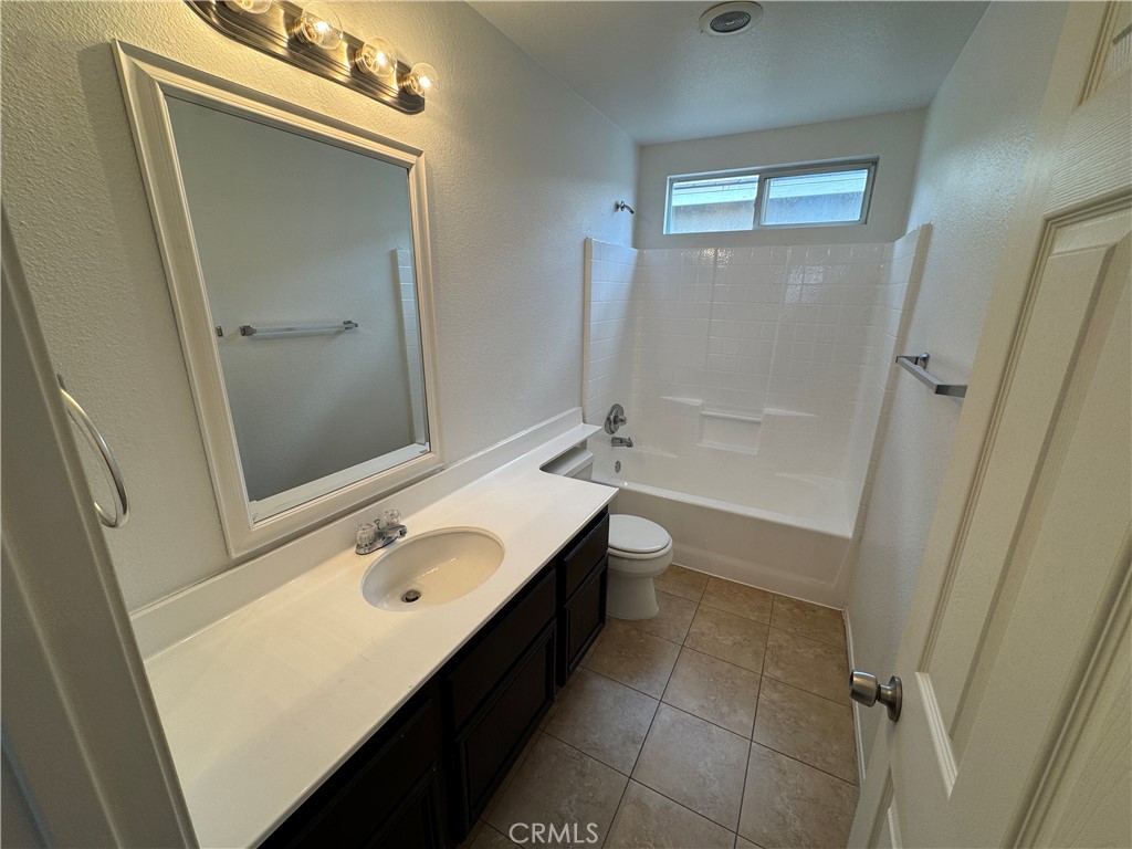 28291 Cedar Lane Saugus, CA 91350 - Photo 36 of 48