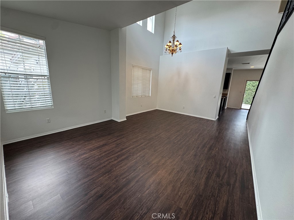 28291 Cedar Lane Saugus, CA 91350 - Photo 5 of 48