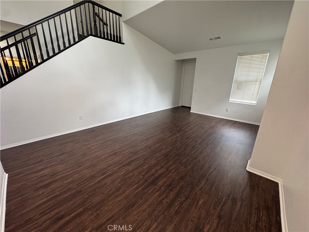 28291 Cedar Lane Saugus, CA 91350 - Photo 7 of 48