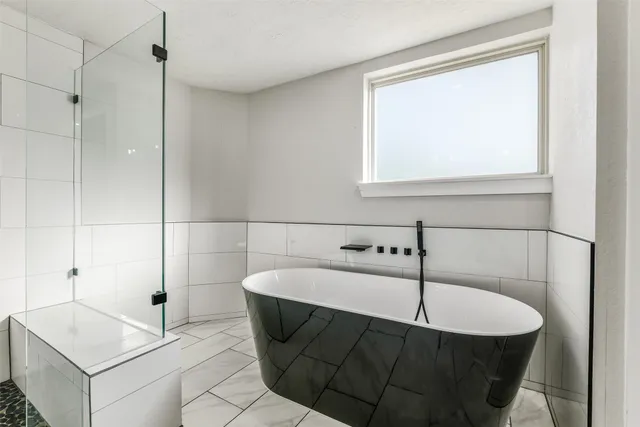 $650,000 | 31423 Reids Prairie Road, Waller, TX 77484